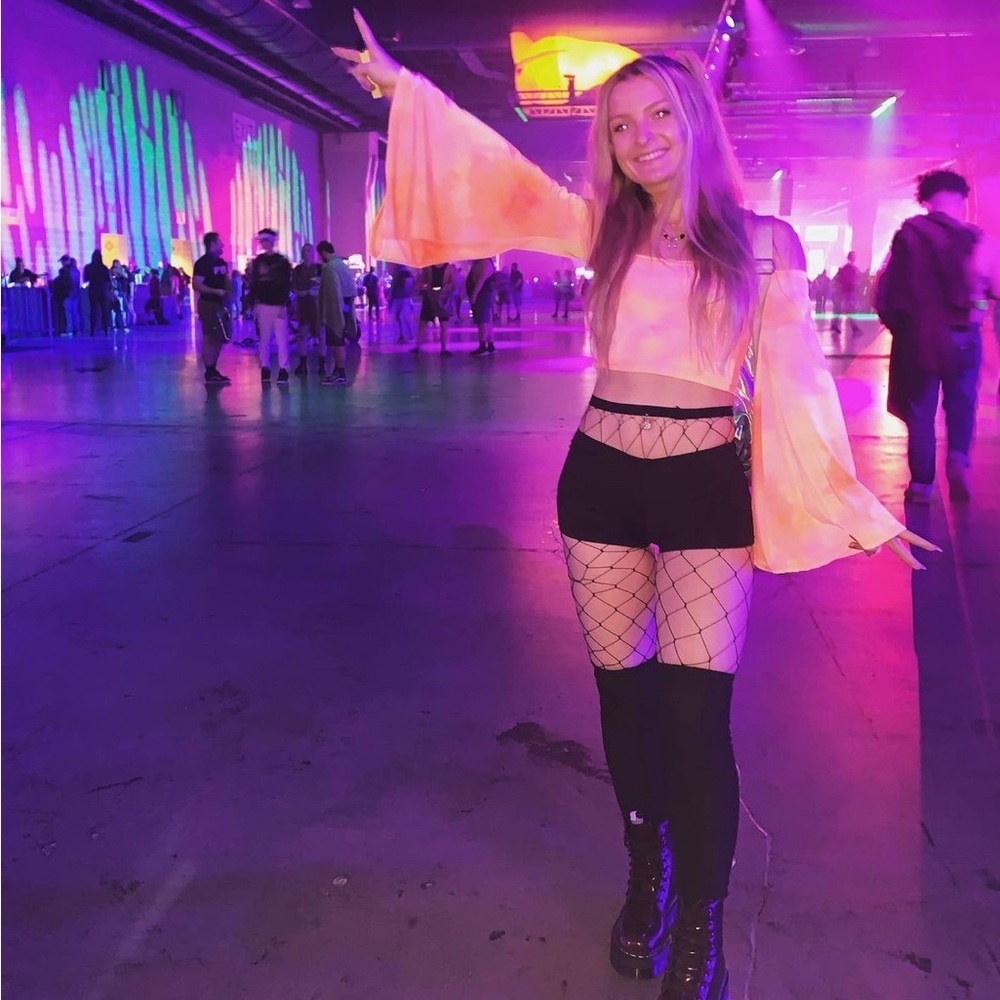 EAT SLEEP RAVE LONG SLEEVE CROP TOP